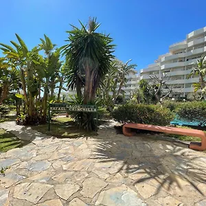 https://beautiful-apartment-with-sea-views-benal-beach.1costadelsol.com